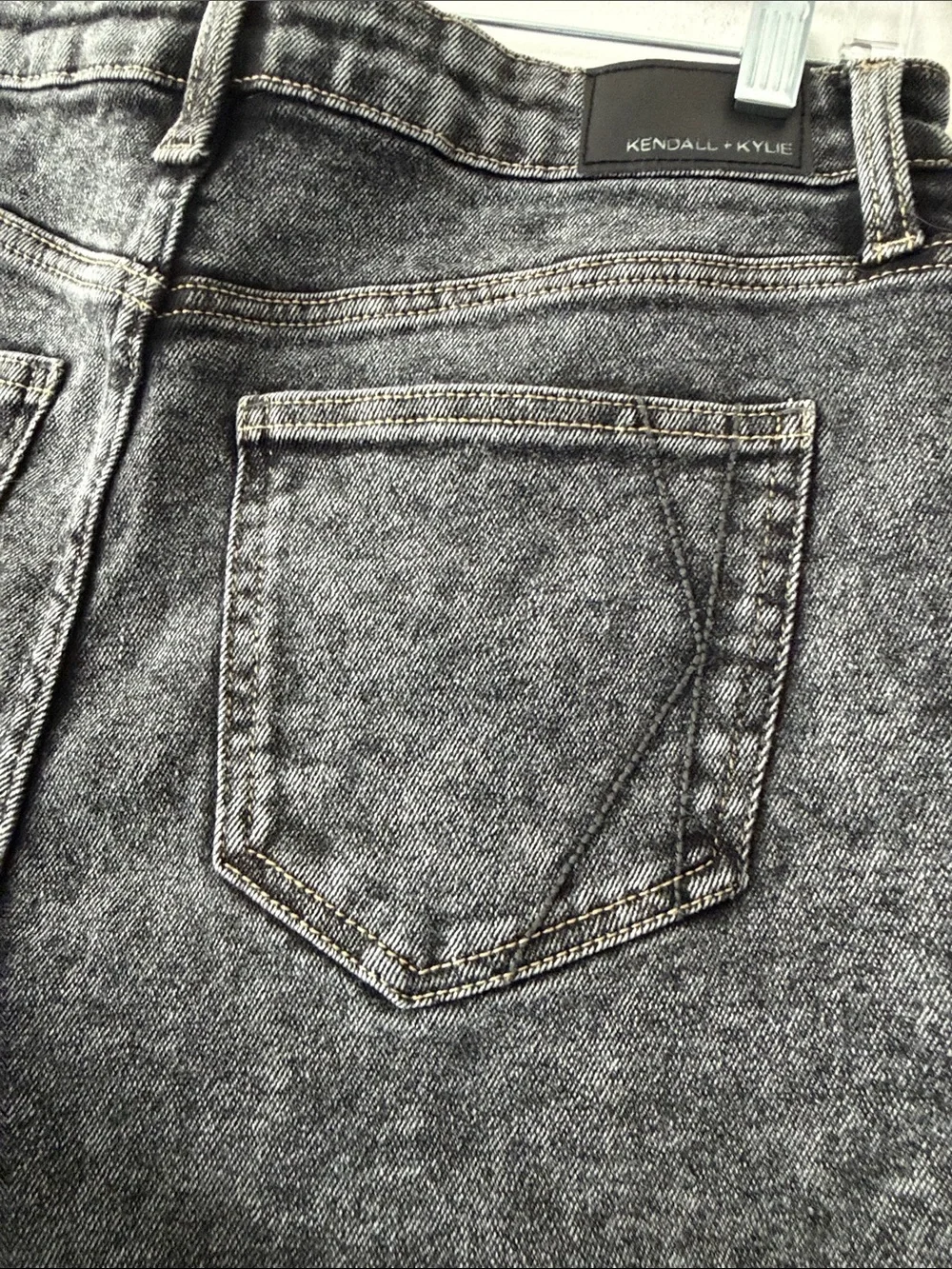 High Rise Black Acid Wash Denim Shorts Raw Hem KENDALL + KYLIE The Drifter 13/31